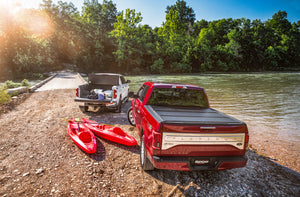 UnderCover 19-20 Chevy Silverado 1500 (w/ or w/o MPT) 6.5ft Flex Bed Cover Undercover Bed Covers - Folding